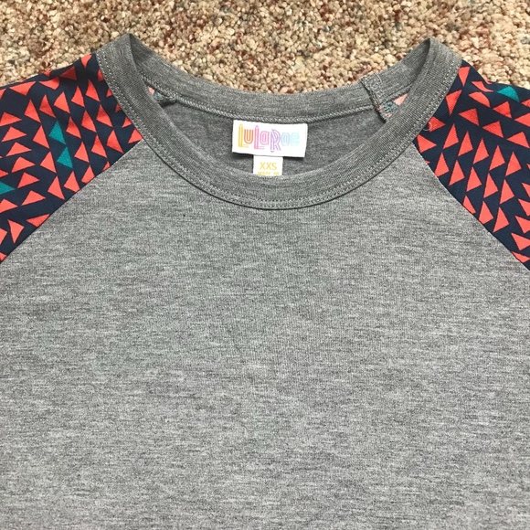 NWT- LulaRoe Randy T-Shirt - Picture 2 of 7